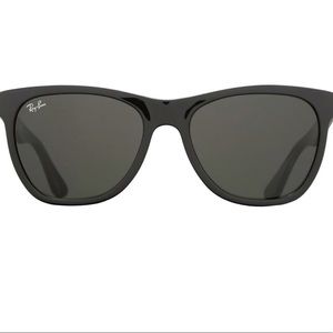 Ray-Ban RB4184 (NWT)